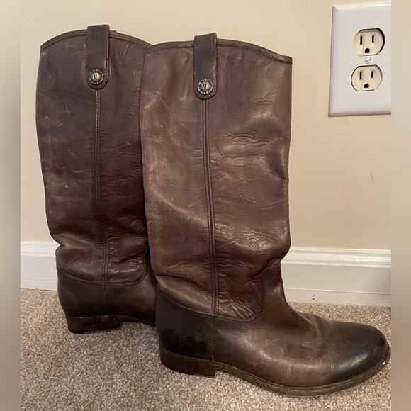 Women’s Melissa Button Frye Boots, size 6.5 - Picture 3 of 3